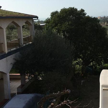 סן לאונה Bouganville מראה חיצוני תמונה