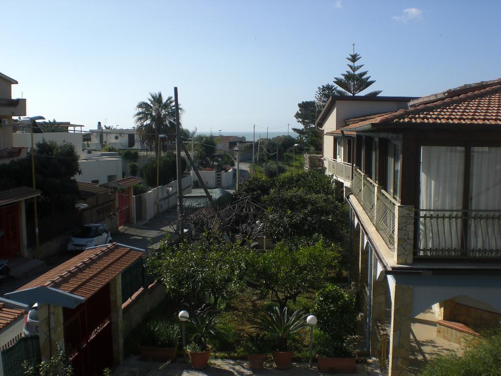סן לאונה Bouganville מראה חיצוני תמונה